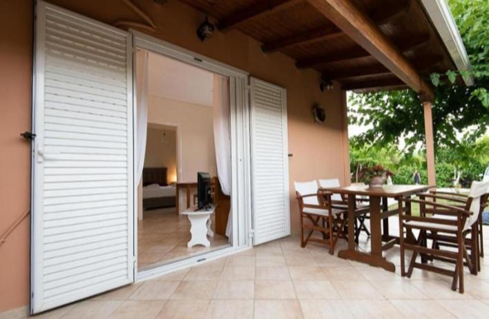 Apartment Ioannidis